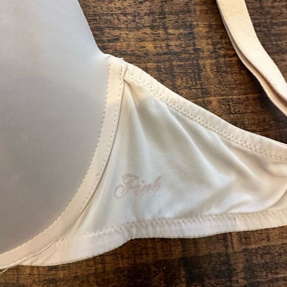 EUC- Pink by Victoria Secret T-Shirt Bra - Picture 2 of 4